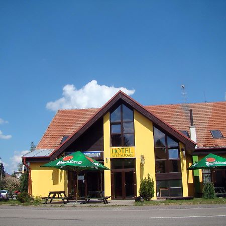 Restaurace Penzion Rafael Dlouha Brtnice ภายนอก รูปภาพ